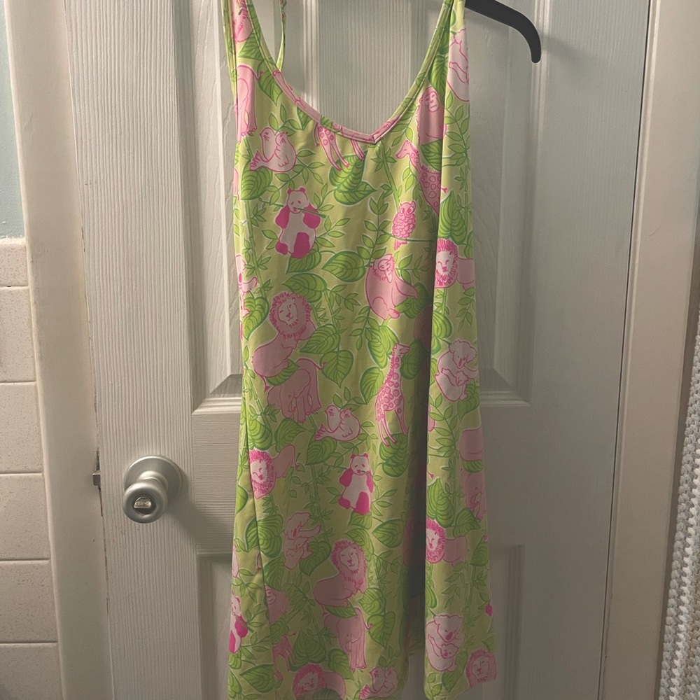 Lily pulitzer  size small dress with bra shelf
